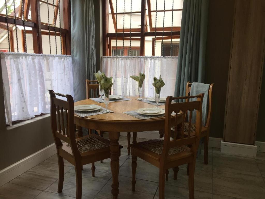 Rozenhof Guest Cottages George Extérieur photo